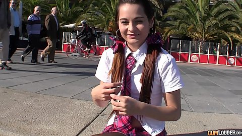 Talented cute teen Ashley Woods has a chat with us