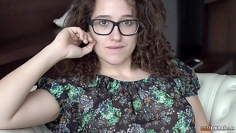 Nerdy looking Alma Del Rey but with a soul of a pornstar