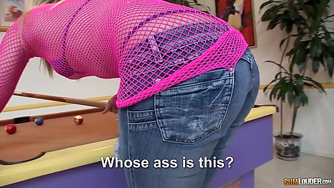 Smoking got Alexis Texas playing some pool and flashing her butt before sucking dick