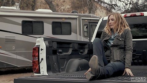 Mona Wales outdoors all alone thinking in retrospect about her insomnia moments and her lover