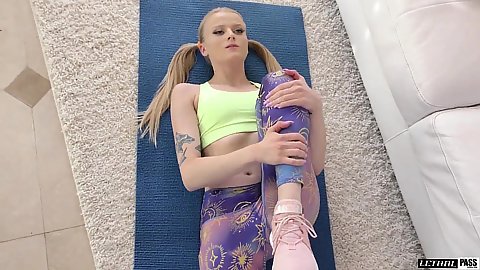 Workout pigtails litlte teen girl Paris White wearing her leggings decideds to do it naked today