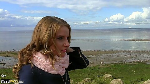 Sofi Goldfinger goes for romantic walk with her first date she just met outdoors