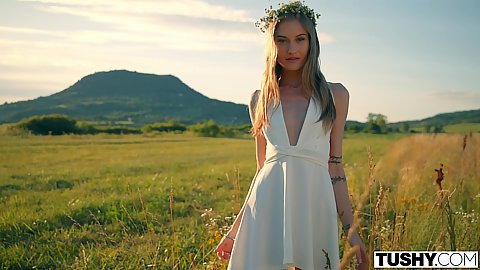 Wearing a dress fingering bj from sensual sexy brunette Tiffany Tatum slim teen
