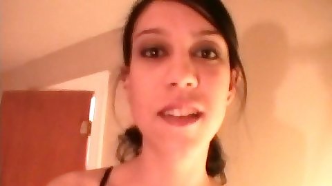 Solo teen babe showing the stuff