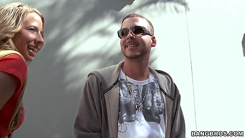 Hot ashle goes down outside in the sun