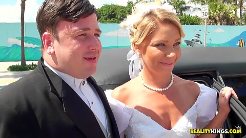 Milf hunter with Stepphanie the bride