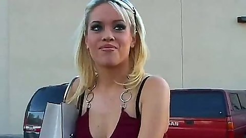 Outdoor public babe in the parking log