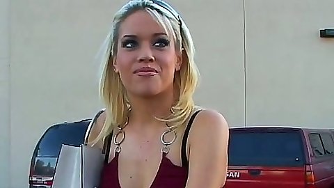 Outdoor pick up for Kissy Kapri in public parking lot
