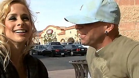Blonde mifl picked up outdoors for pussy licking