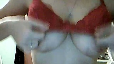 Amateur webcam gf solo undressing and showing her naked body
