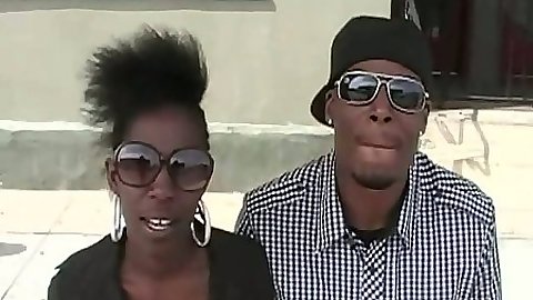 Ebony teen outdoors blowjob and licked up her rolled up dress