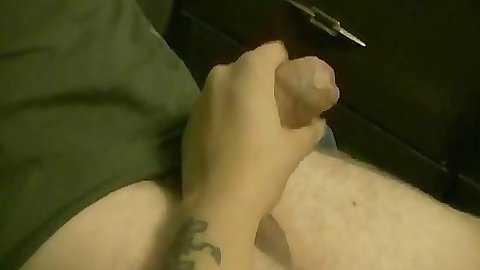 Handjob with amateur teen Sylver testing out new camera